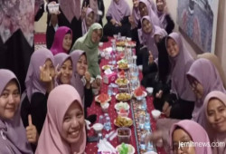 Kelbes Yayasan An Nahl Bukber dan Serahkan Hadiah Juara Lomba Tahfiz Online se-Sumbar